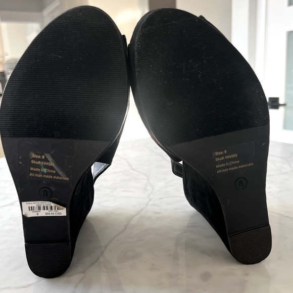 Torrid black peep toe suede platform wedge size 8 - Picture 5 of 8